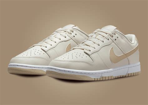 nike wmns dunk low beige|nike dunk low besch.